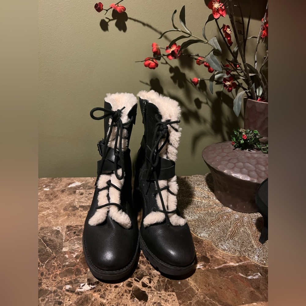 Uggs leather womens boots